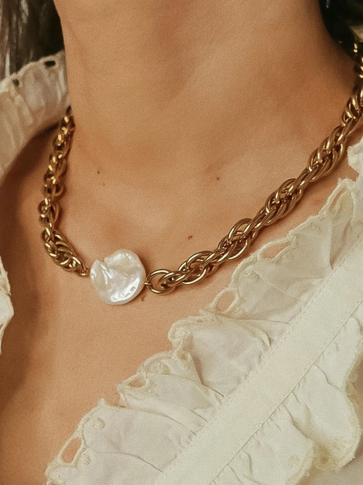 Loan Pearl Choker