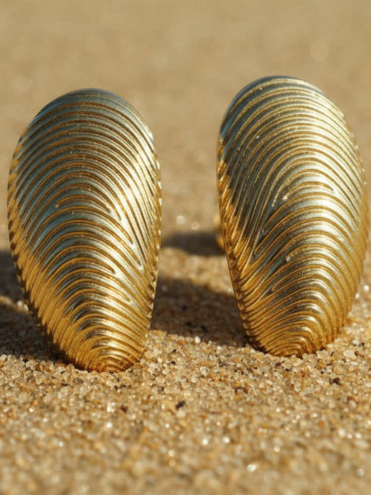 Elongated Mussel Stud