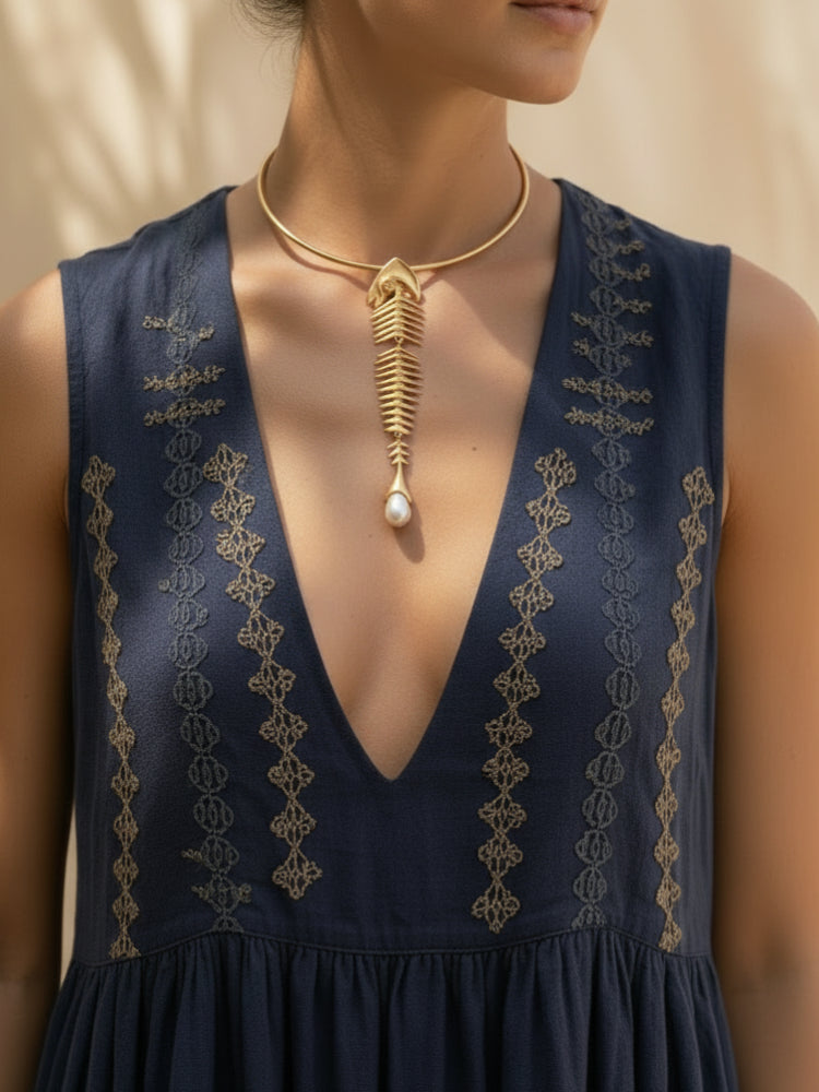Poe Fishbone Collar