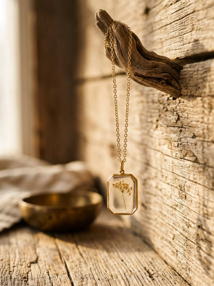 Field Frame Necklace